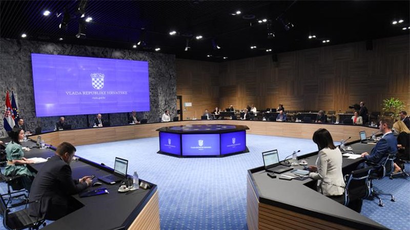 Povećanje plaća magistrima sestrinstva i vozačima sanitetskog prijevoza
